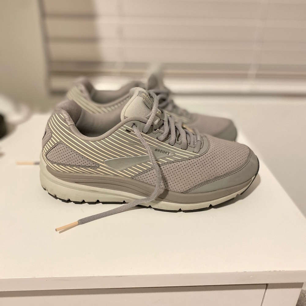 Brooks Addiction Walker Suede